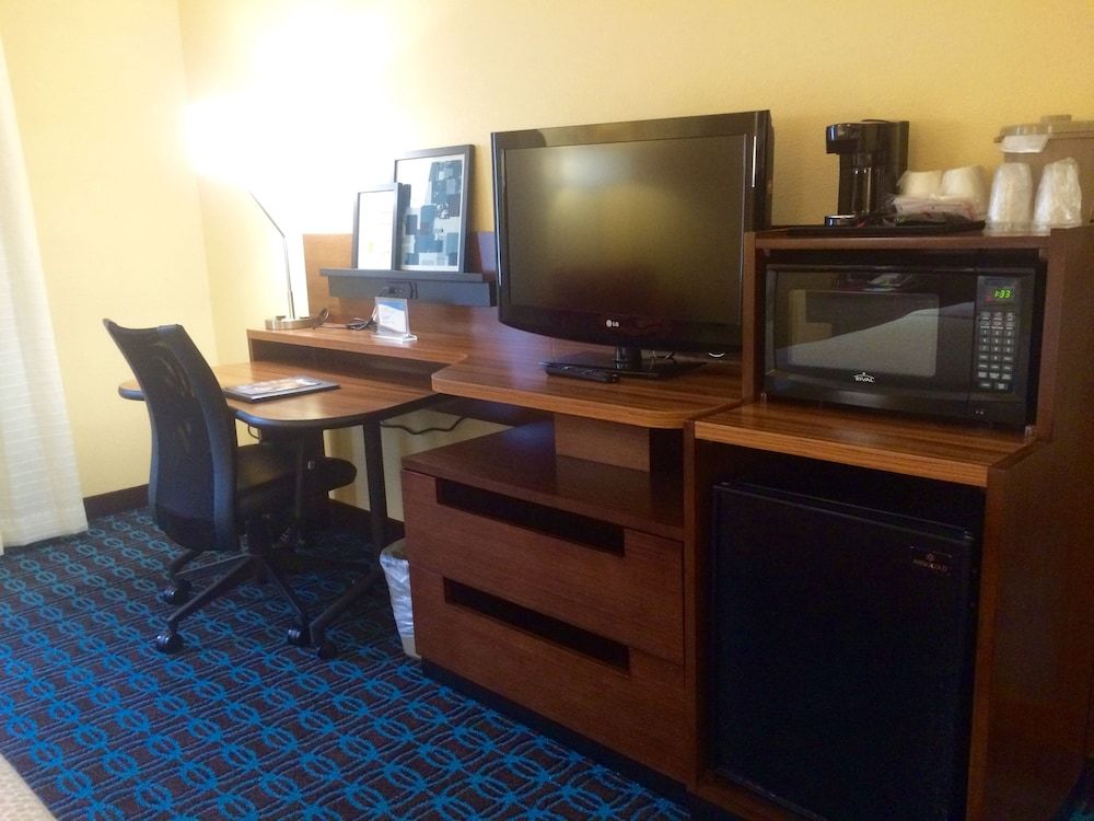 Room, 2 Double Beds (Mobility/Hearing Access, Roll-In Shwr)