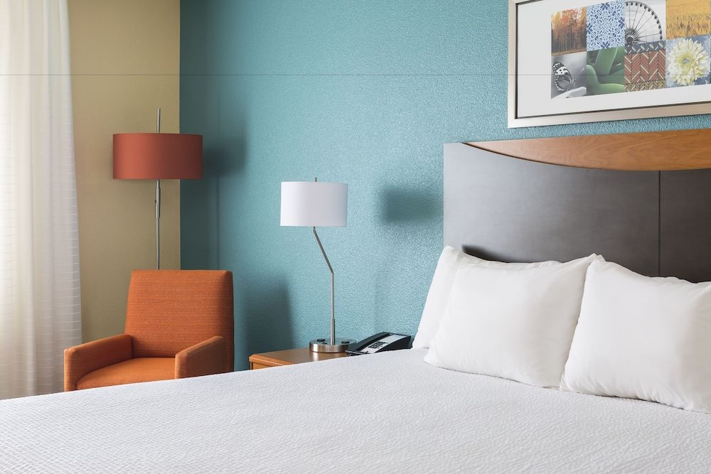 Executive Suite, 1 King Bed (Mobility/Hearing Accessible, Tub)