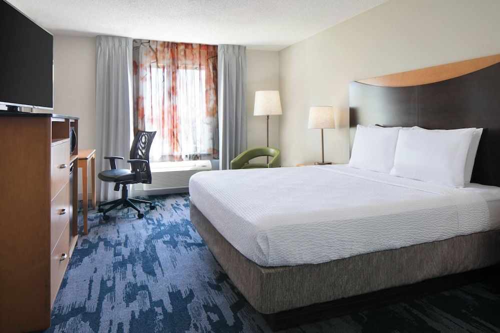 Room, 1 King Bed, Non Smoking