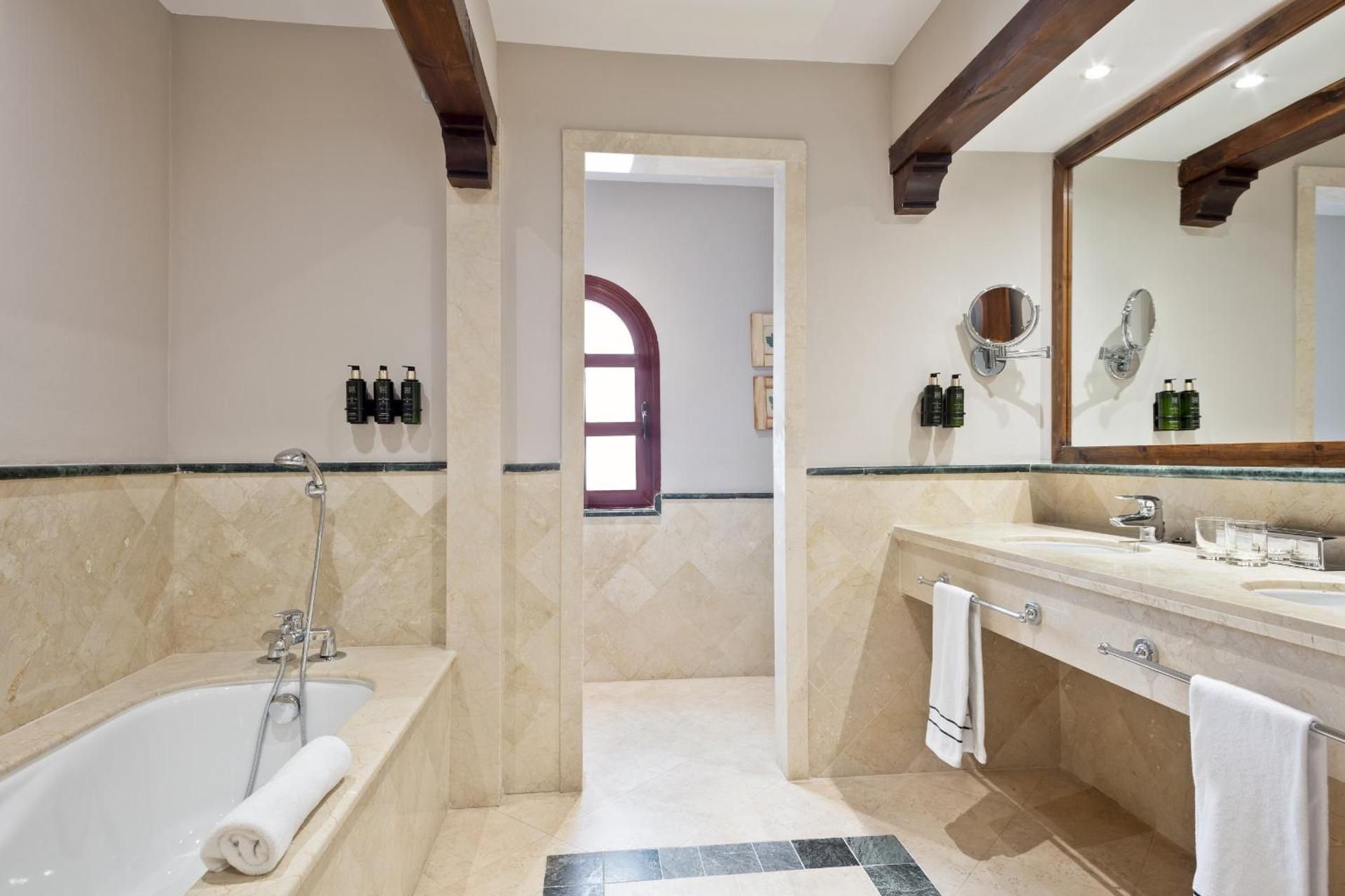 Melia Villaitana Grand Suite - The Level (2 adults + 2 kids) 3