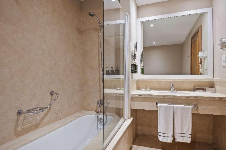Junior Suite The Level