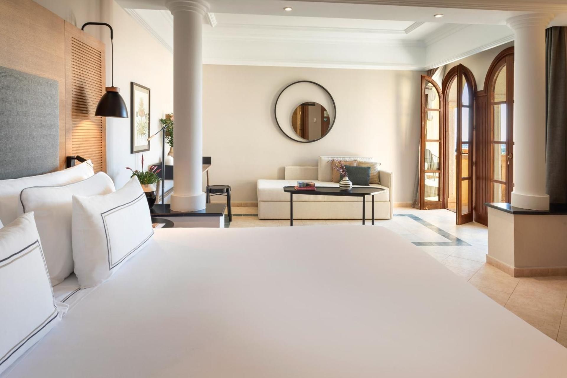 Master Suite The Level