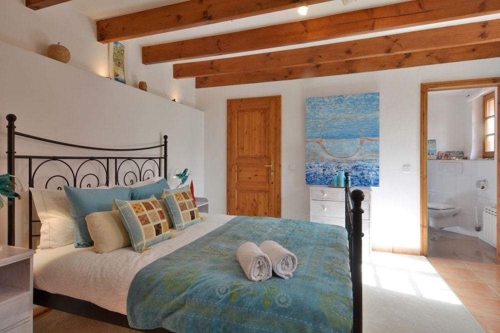 House, 2 Bedrooms
