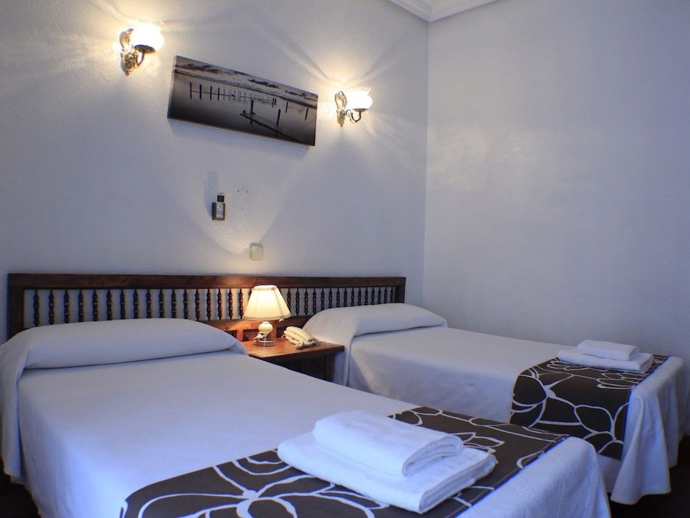 undefined Hostal Esmeralda 6