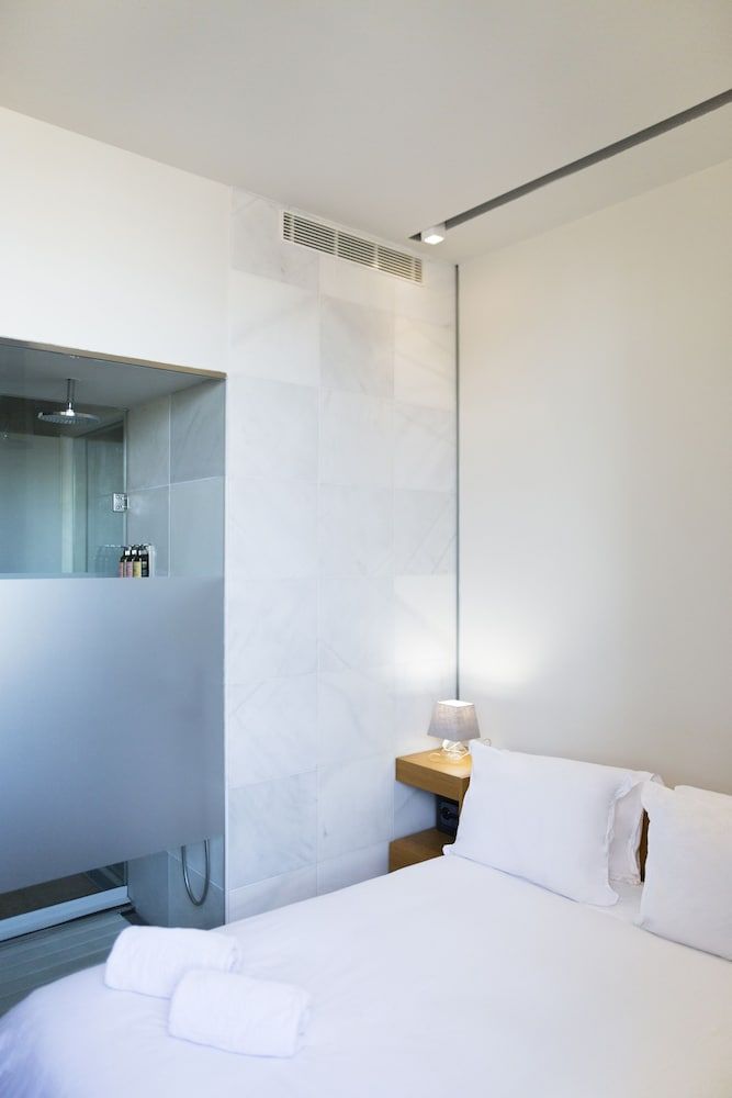 Aire Hotel & Ancient Baths Basic Double Room Single Use 4