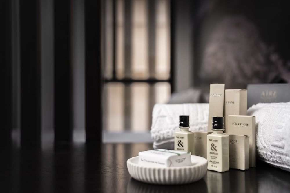 Aire Hotel & Ancient Baths Suite Single Use, Bathtub with Square view 5