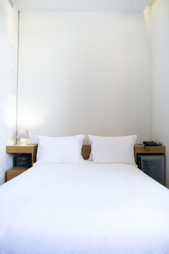 Aire Hotel & Ancient Baths Basic Double Room Single Use 3