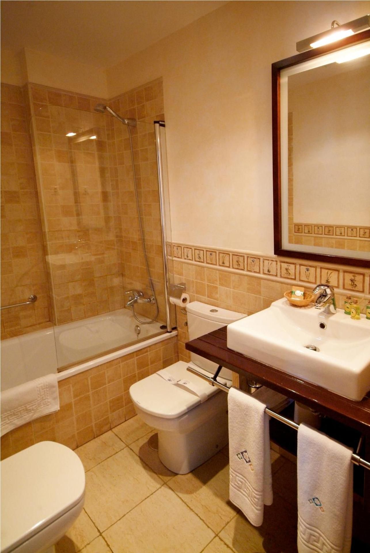 Apartment (2 Adults)