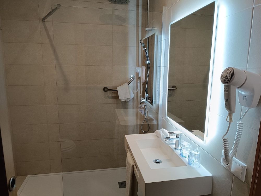 Méndez Núñez Alicante Basic Double Room, 1 Double Bed 6