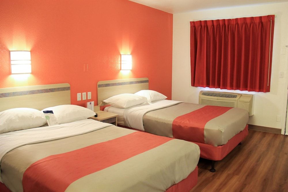 Deluxe Suite, 2 Queen Beds, Accessible, Non Smoking