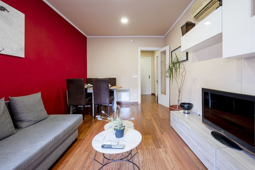 Comfortable 3BR Apartment Close to Placa Espana and Sants Station Business Apartment, 3 Bedrooms 19