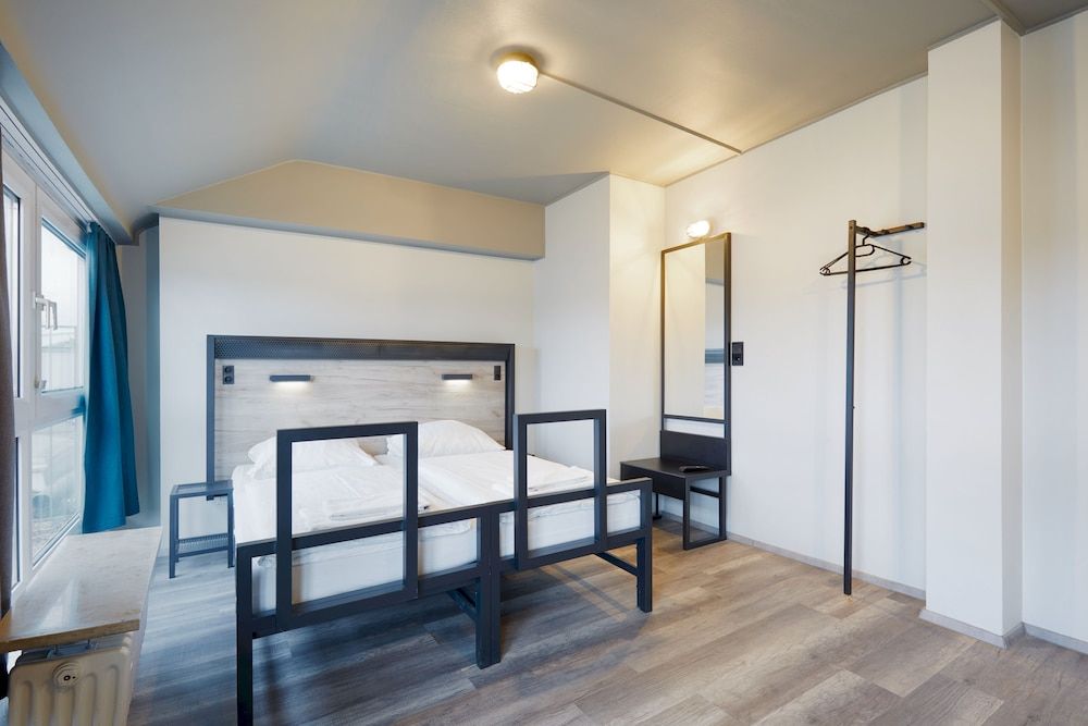 a&o Düsseldorf Hauptbahnhof Twin Room 3