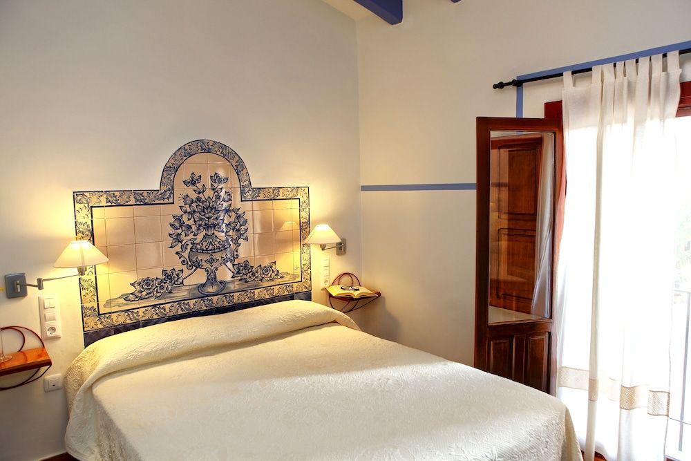 Standard Double Room, 1 Bedroom, Pool Access, Garden View