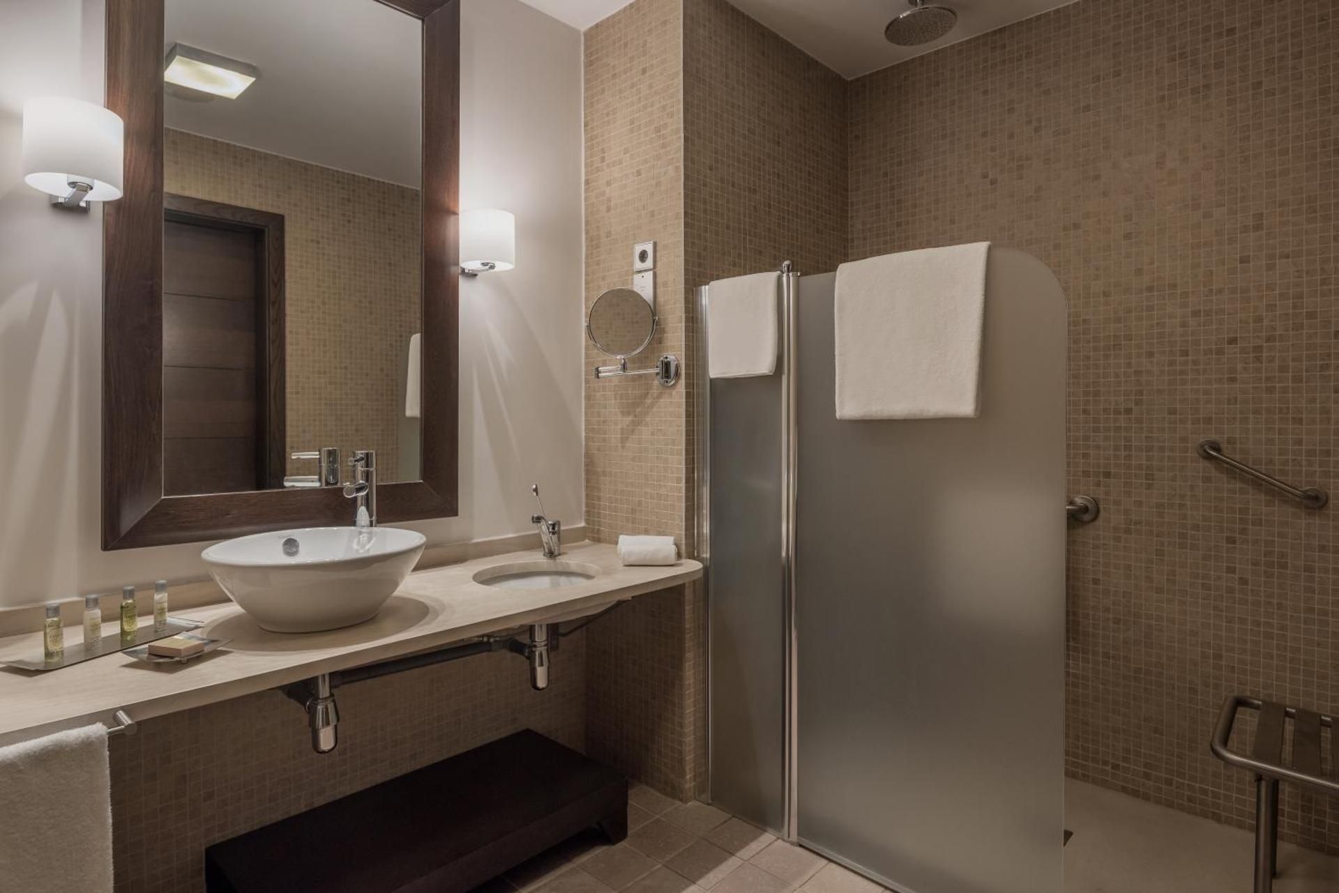 King Accessible Room