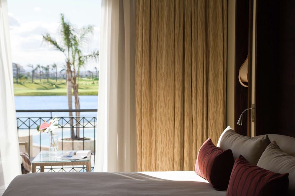 Deluxe Room, 1 Queen Bed