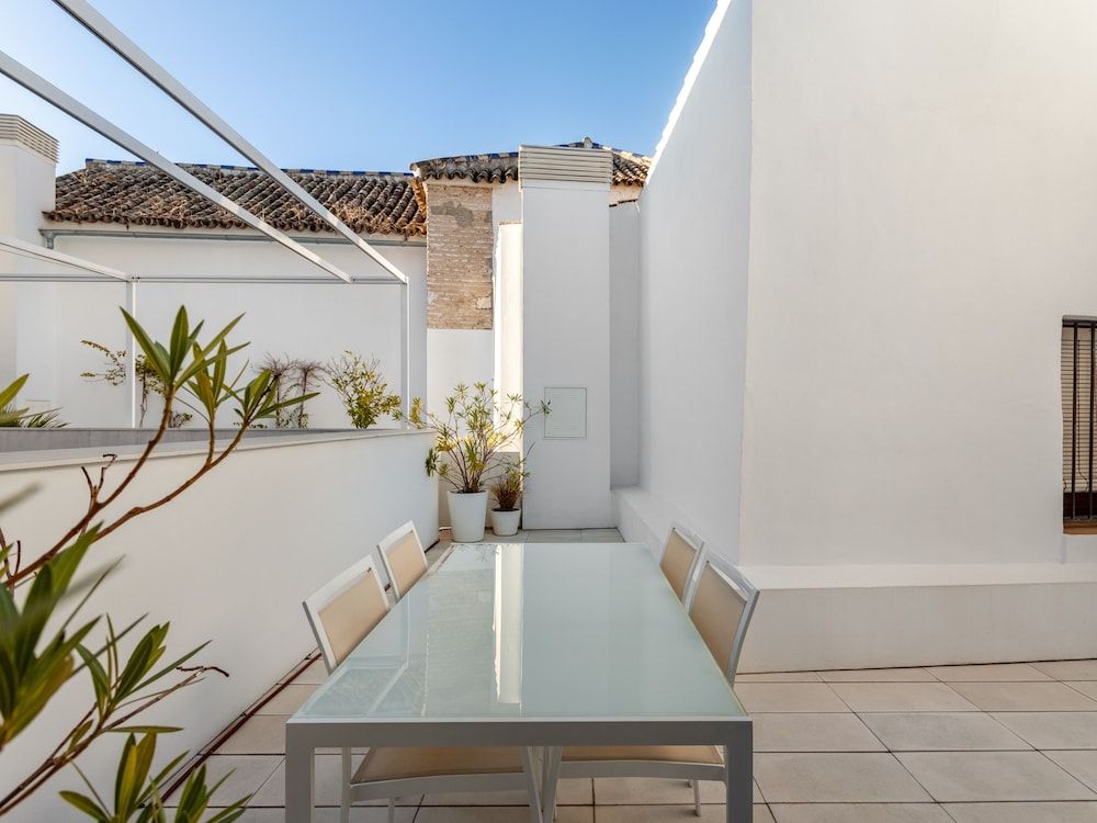 Numa Seville Jondo XL 3 Bedroom Apartment, Terrace 3