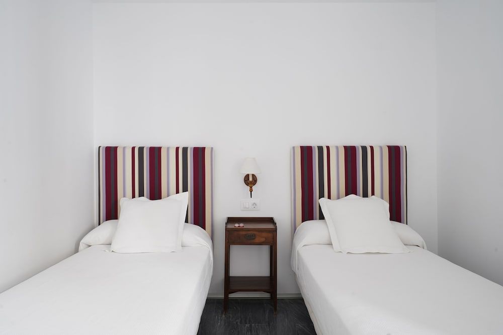 XL 2 Bedroom Apartment, Balcony