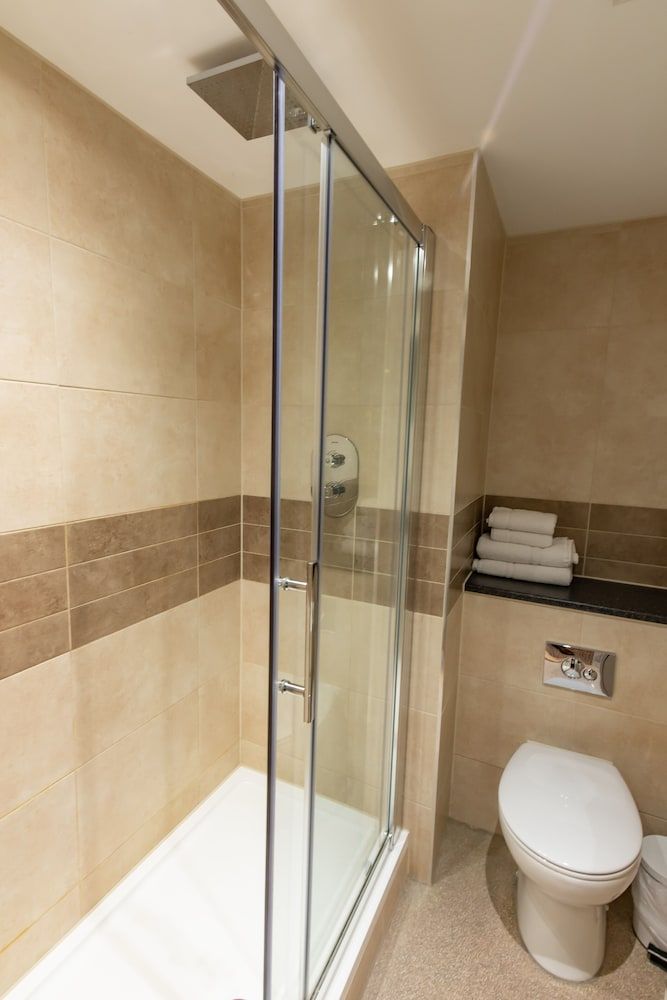 The Hog's Back Hotel & Spa Farnham Executive Room 15