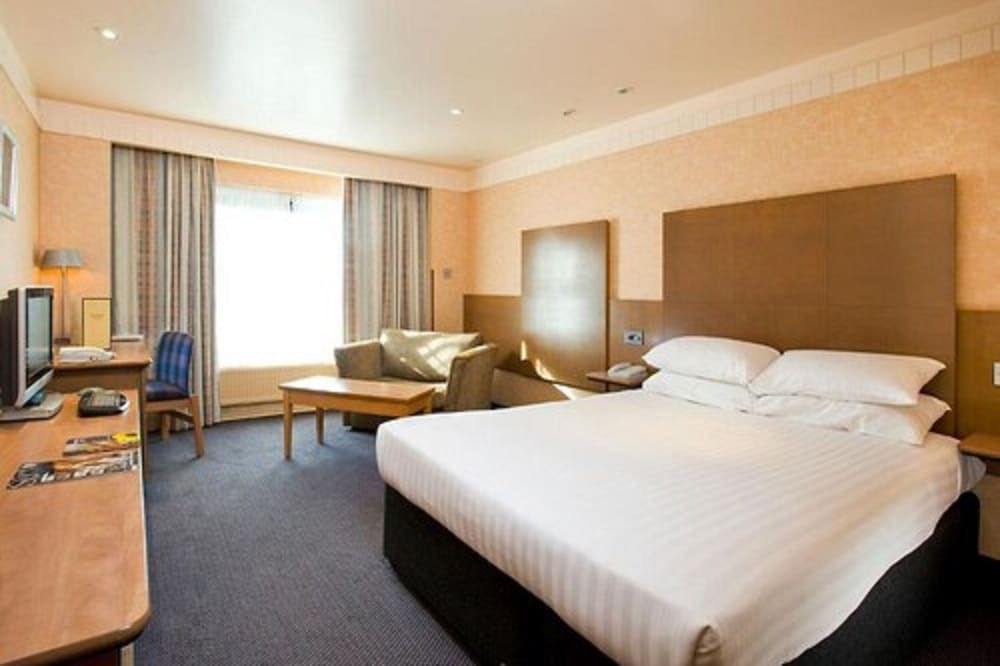 The Hog's Back Hotel & Spa Farnham Family Room 2