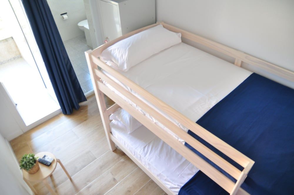 Hostal Porto Mar Economy Twin Room, Balcony