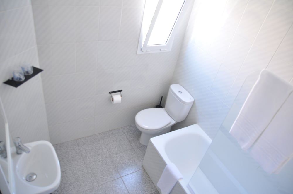 Hostal Porto Mar Economy Twin Room, Balcony 4