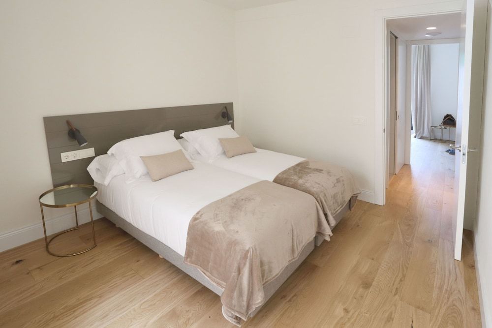 Apartaments Plaça del Vi Comfort Apartment, 2 Bedrooms 2