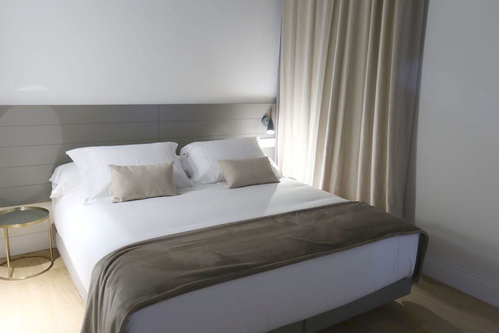 Apartaments Plaça del Vi Deluxe Duplex, Balcony 4