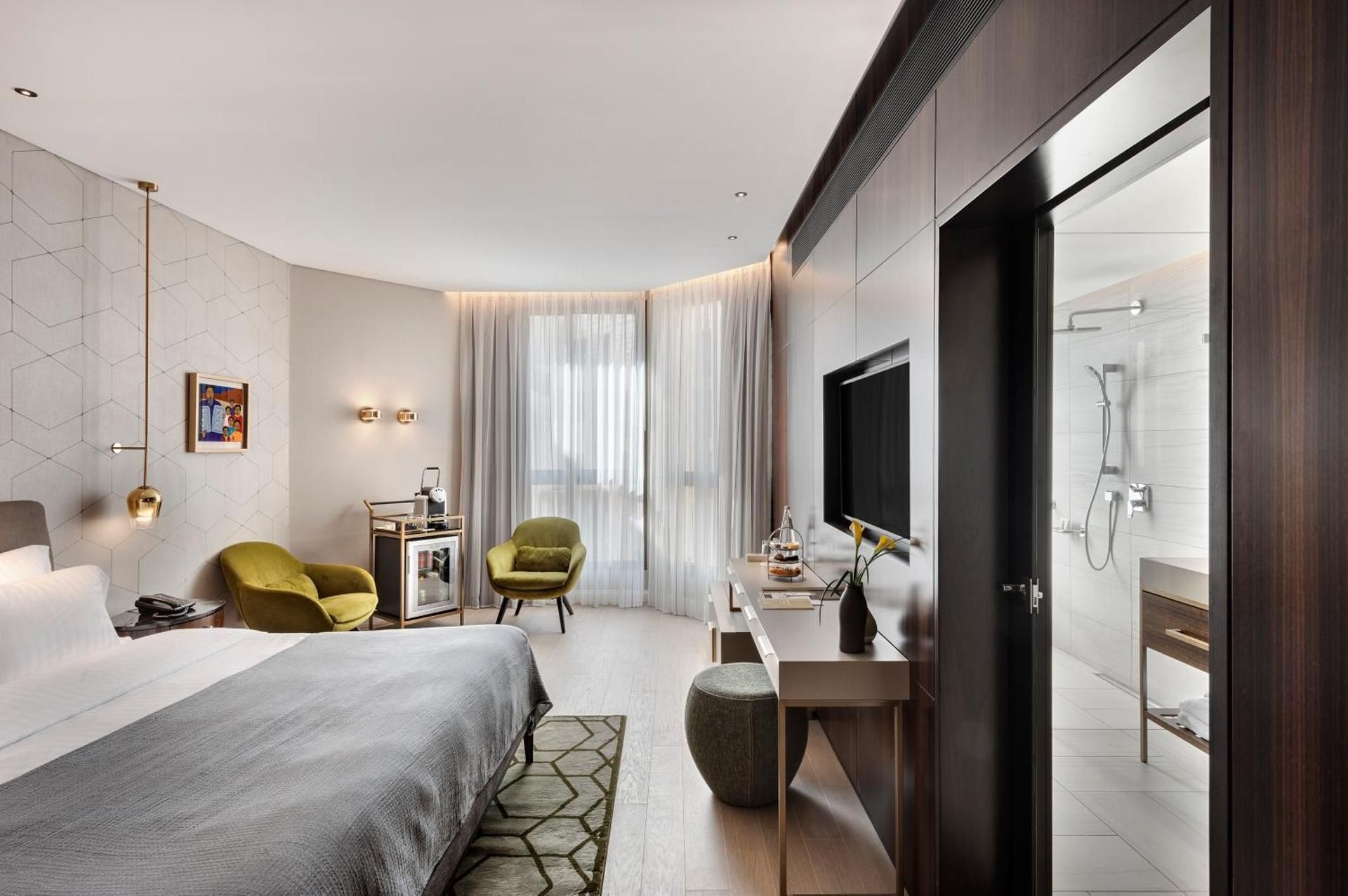 Premium Courtyard Room