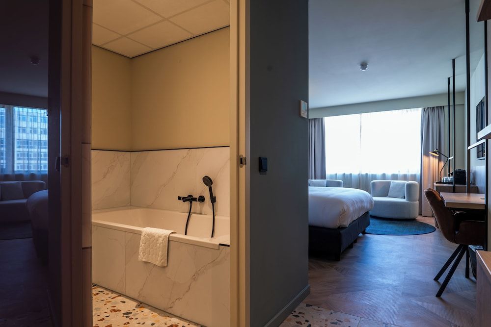 Golden Tulip Leiden Centre Executive Room, 2 Twin Beds 8