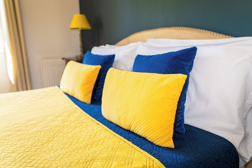 Hôtel Les Oliviers Standard Room, Garden View 8