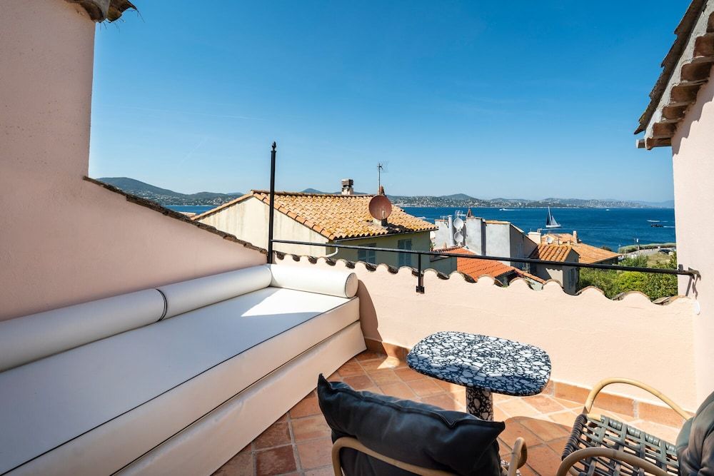 Duplex Suite, Terrace Sea