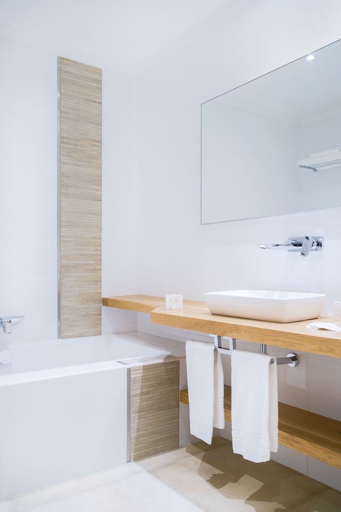 Bartaccia Hotel Superior Suite, Park View 9