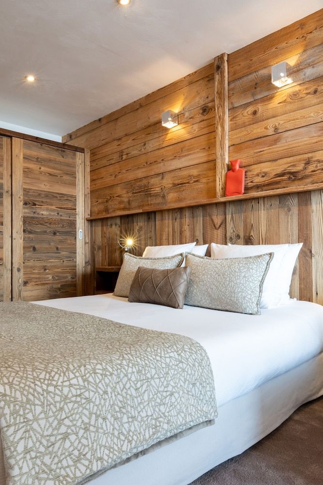 Superior room with bath