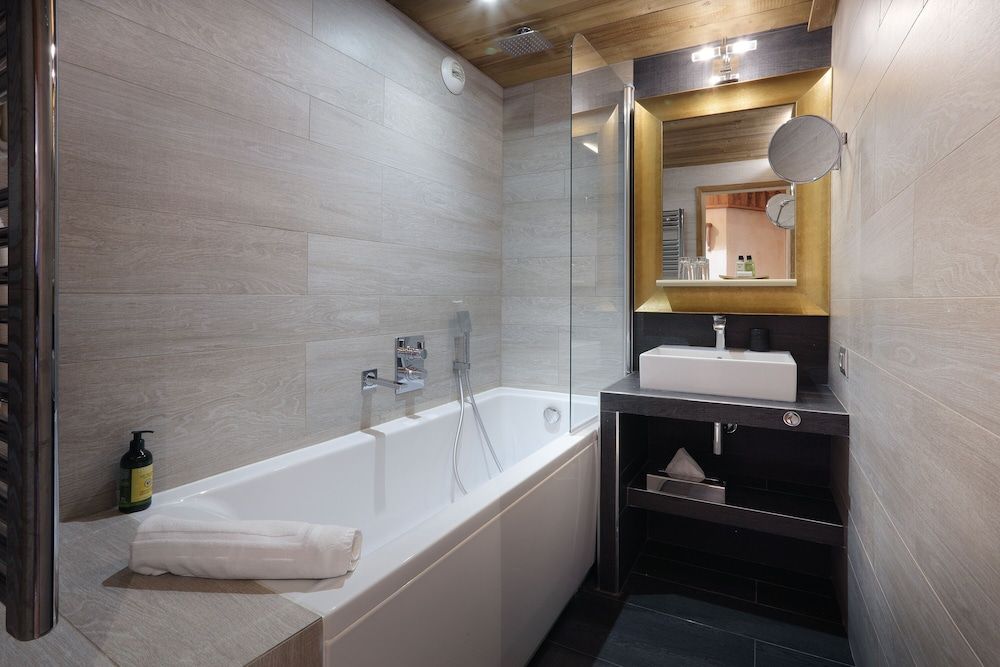 Superior room with bath  - Triple