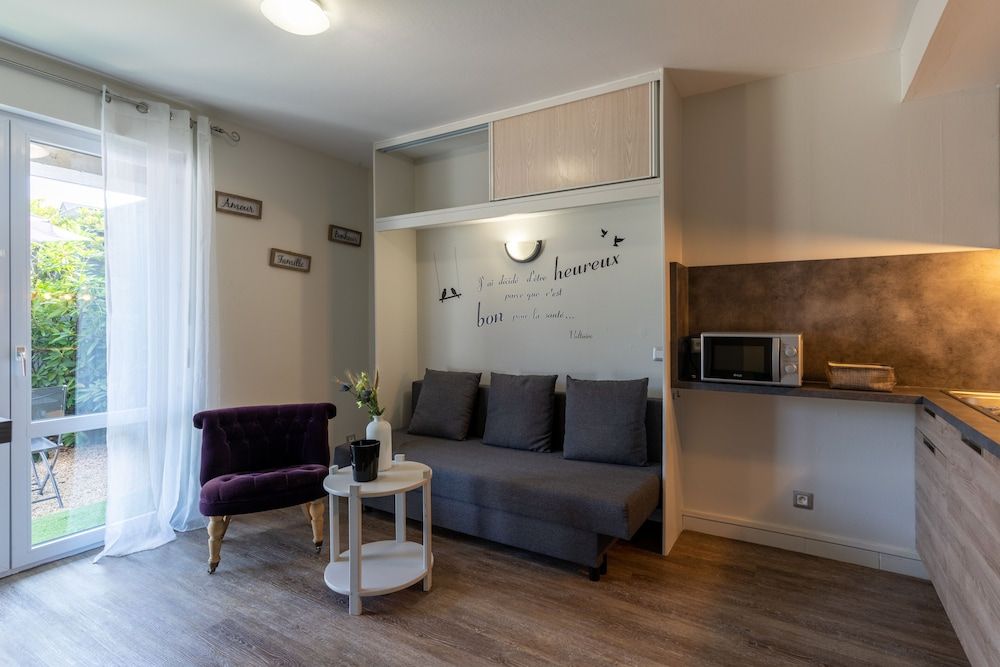 Studio (rez de chausse)