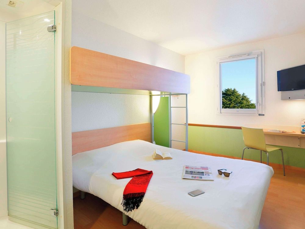 Triple Room, Multiple Beds