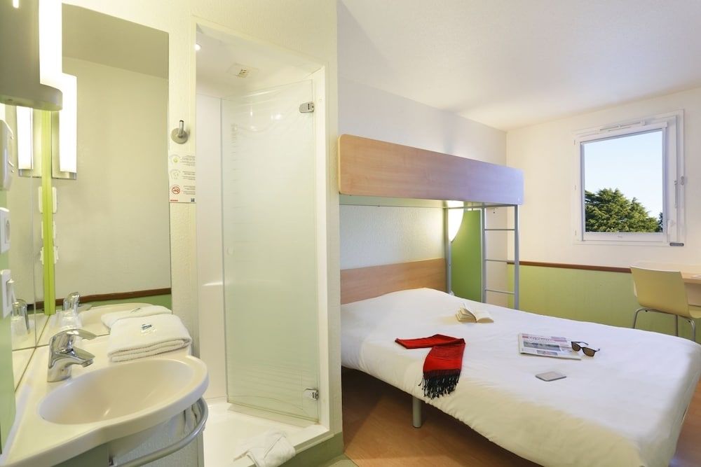 Triple Room, Multiple Beds