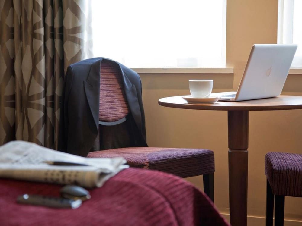 Gloucester Robinswood Hotel, BW Signature Collection Executive Room, 1 Double Bed, Non Smoking 4