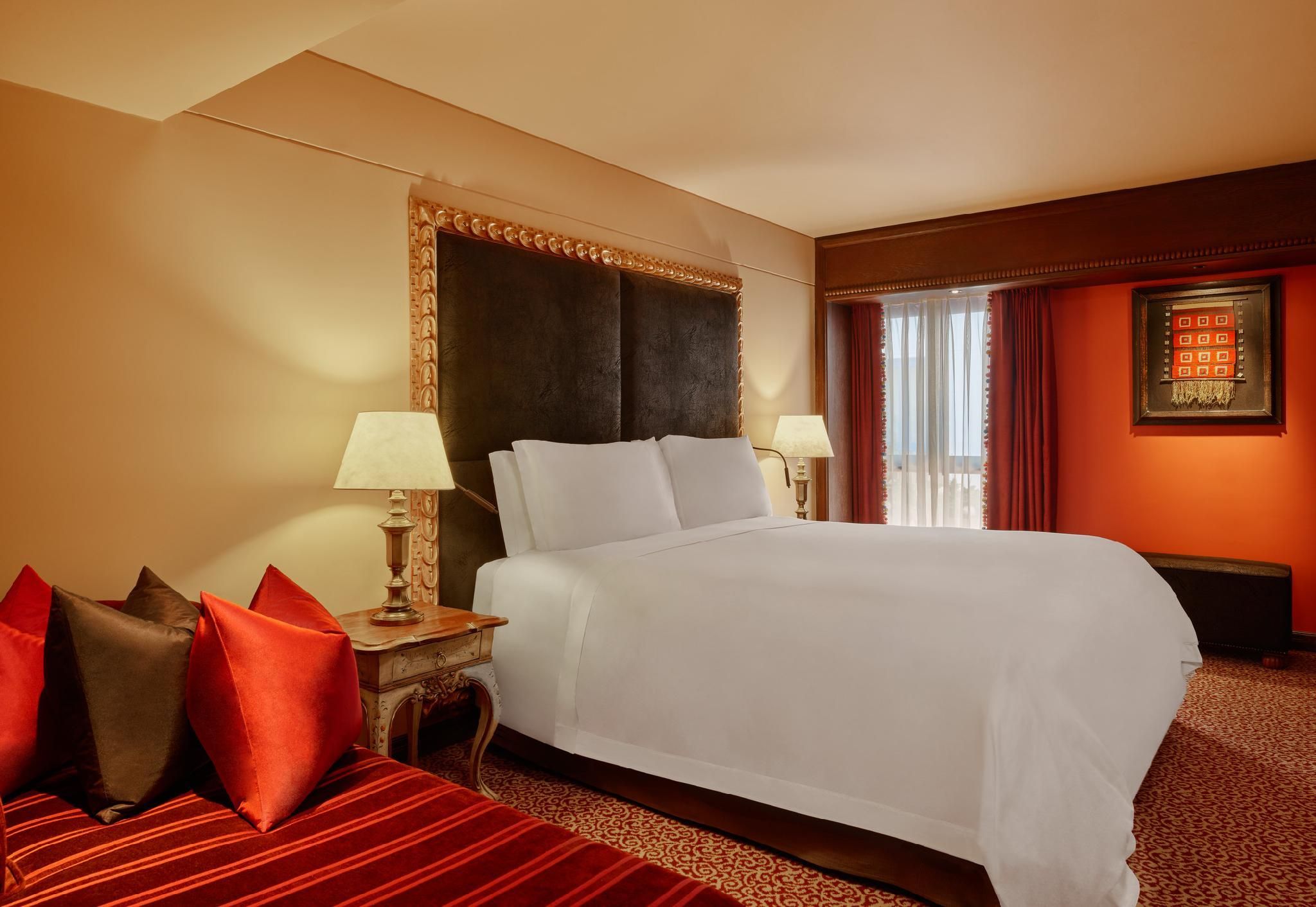 Family Suite, Suite, Bedroom 1: 1 King, Bedroom 2: 2 Double