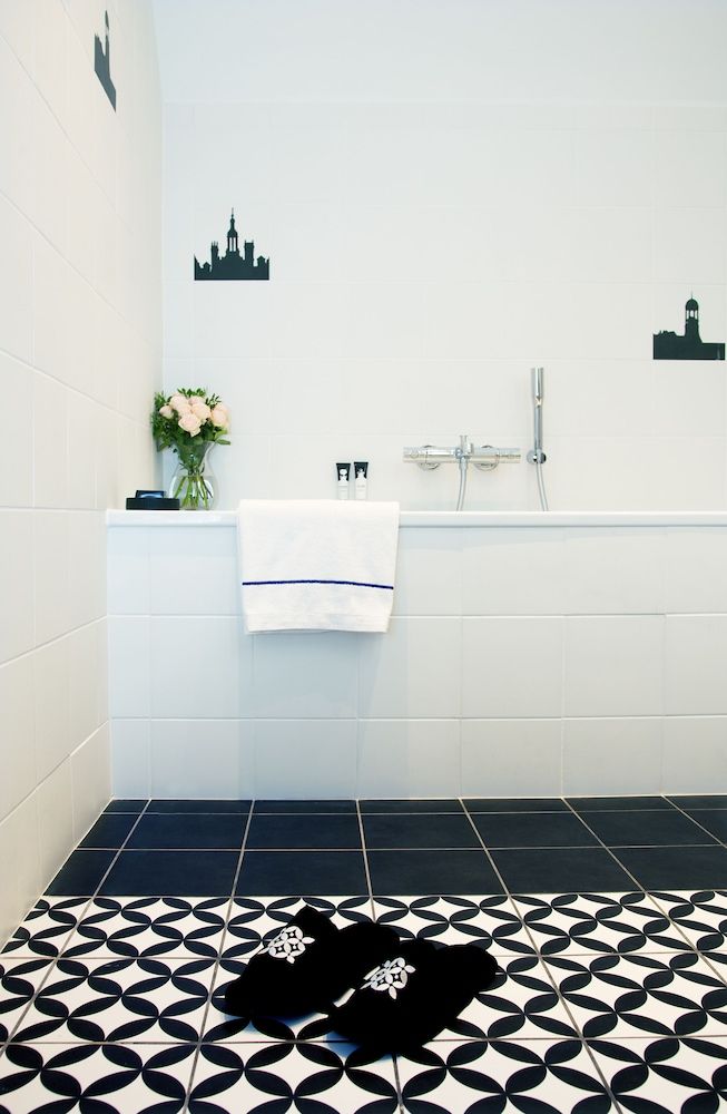 Relais de Chambord, a Small Luxury Hotels of the World Junior Suite, Park View 5