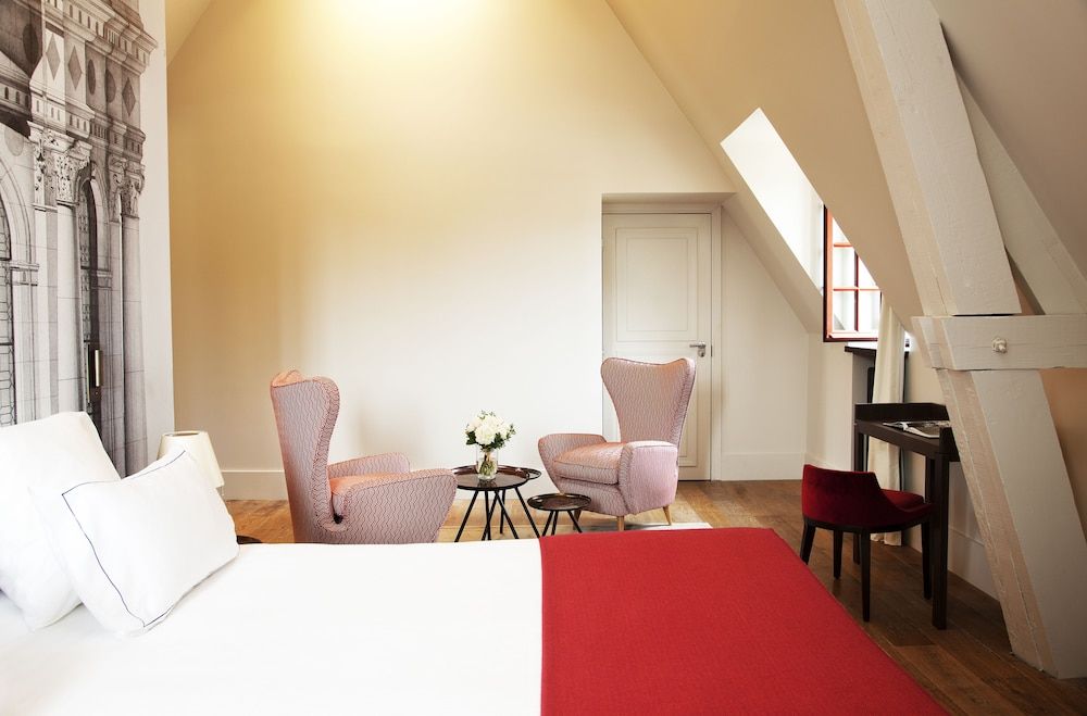 Relais de Chambord, a Small Luxury Hotels of the World Junior Suite, Park View 12