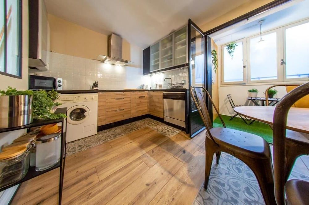 Le Rétro Mirabeau - Maison de Famille Premium Apartment, Ensuite, Park View 3