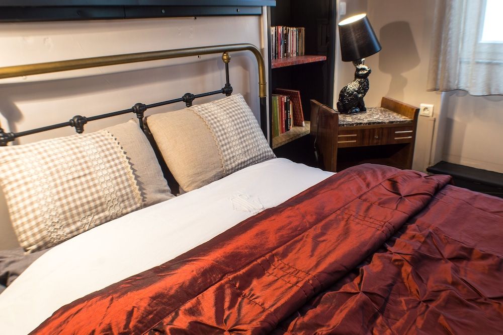 Le Rétro Mirabeau - Maison de Famille Superior Suite, Private Bathroom, Garden View 6