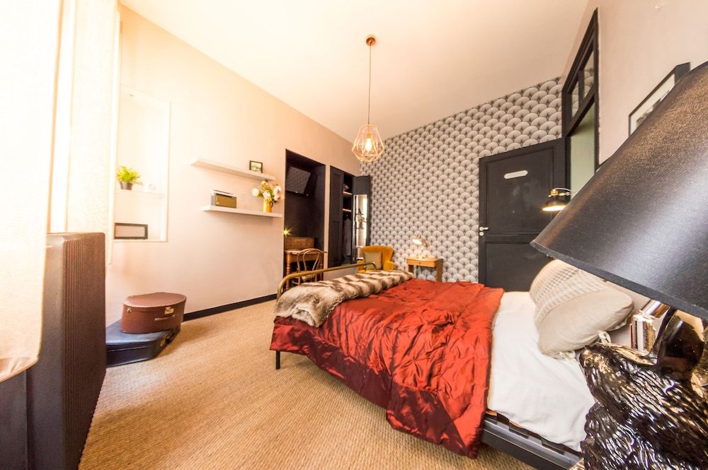 Le Rétro Mirabeau - Maison de Famille Superior Suite, Private Bathroom, Garden View