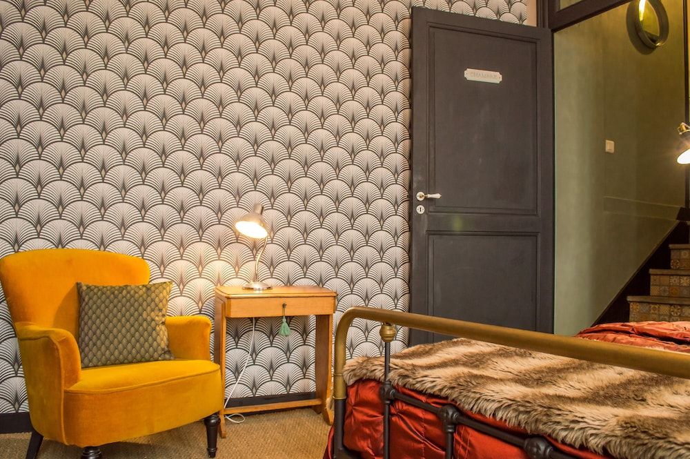 Le Rétro Mirabeau - Maison de Famille Superior Suite, Private Bathroom, Garden View 10