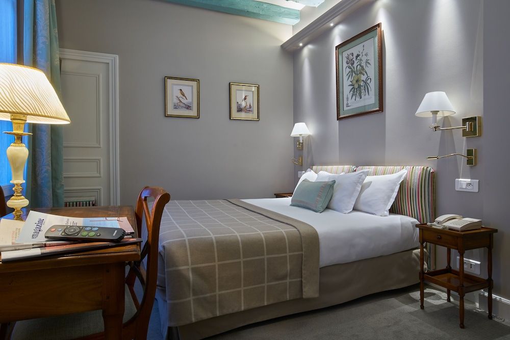 undefined Le Relais Saint Honoré 3