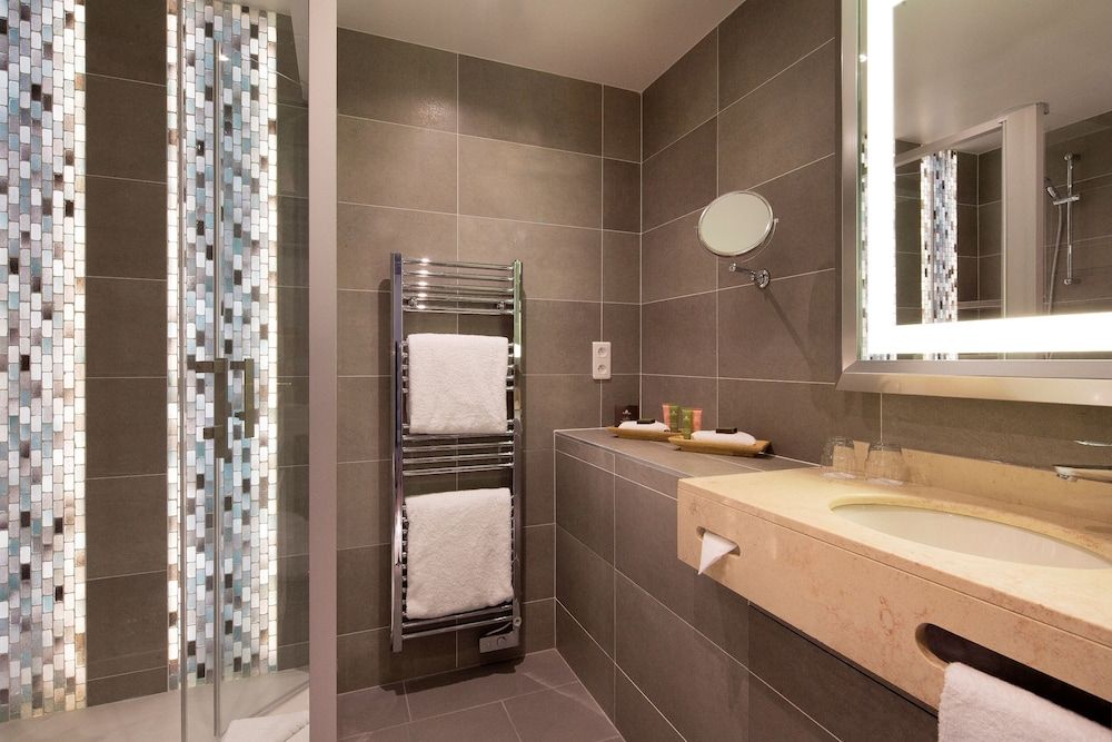 Le Relais Saint Honoré Deluxe Double Room (Douche) 4