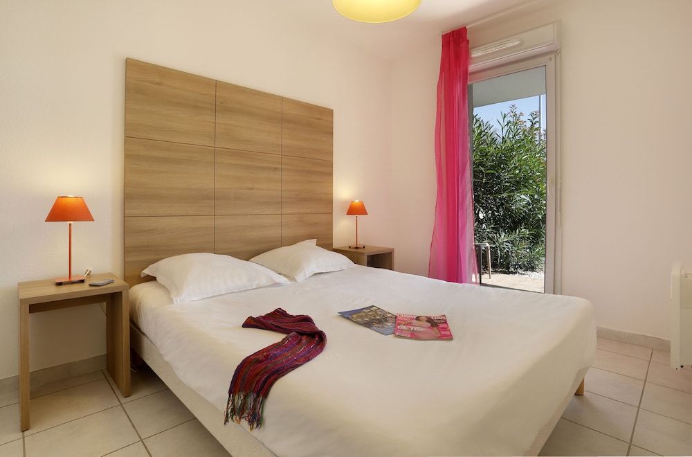 Appartement 1 chambre , climatisé, Vue piscine 4 personnes