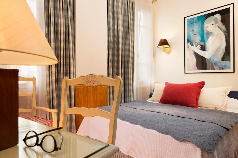 undefined Hotel du Cygne Paris 4