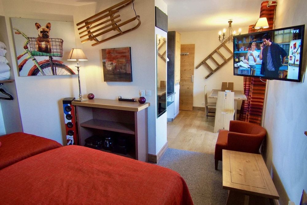 RisoulSki Antarès Comfort Studio, Balcony, Valley View 12